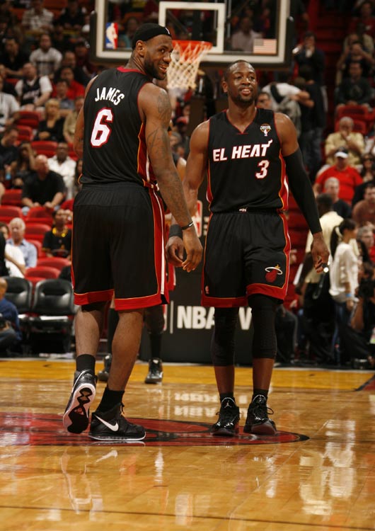 搜查行人 搜查行人