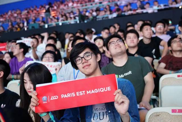 瞬间形成前 瞬间形成前